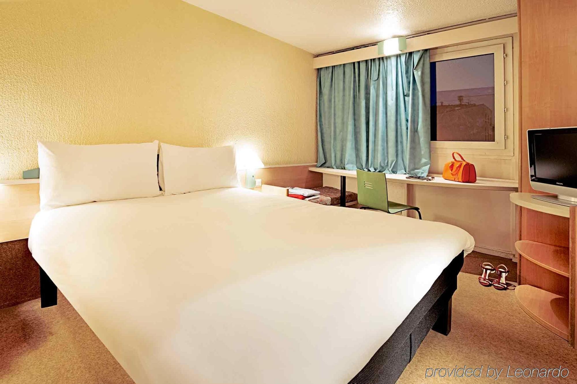 Ibis Styles Dinan Centre Ville Экстерьер фото